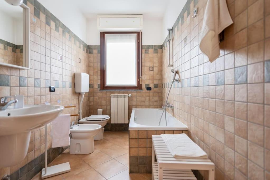 Attico Vicino Milano, Mxp, Rho Fiera Lejlighed Busto Arsizio Eksteriør billede